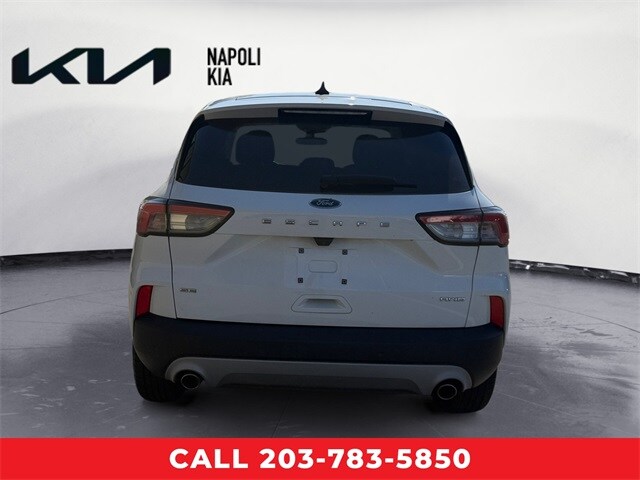 2022 Ford Escape SE photo 4