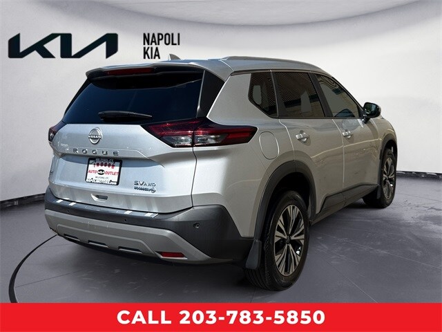 2023 Nissan Rogue SV photo 3