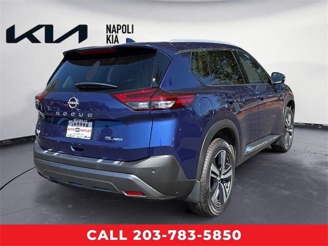2023 Nissan Rogue SL photo 3