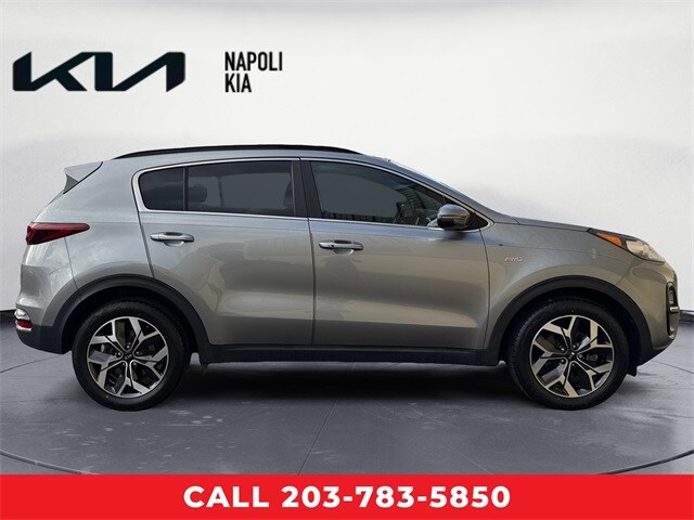 2022 Kia Sportage EX photo 2