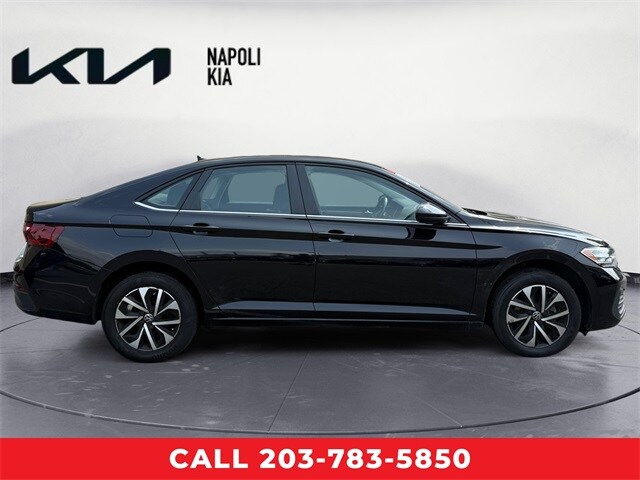 2023 Volkswagen Jetta 1.5T S photo 2