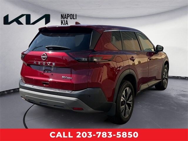 2022 Nissan Rogue SV photo 3