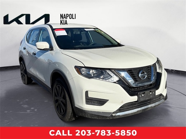 2017 Nissan Rogue S's photo