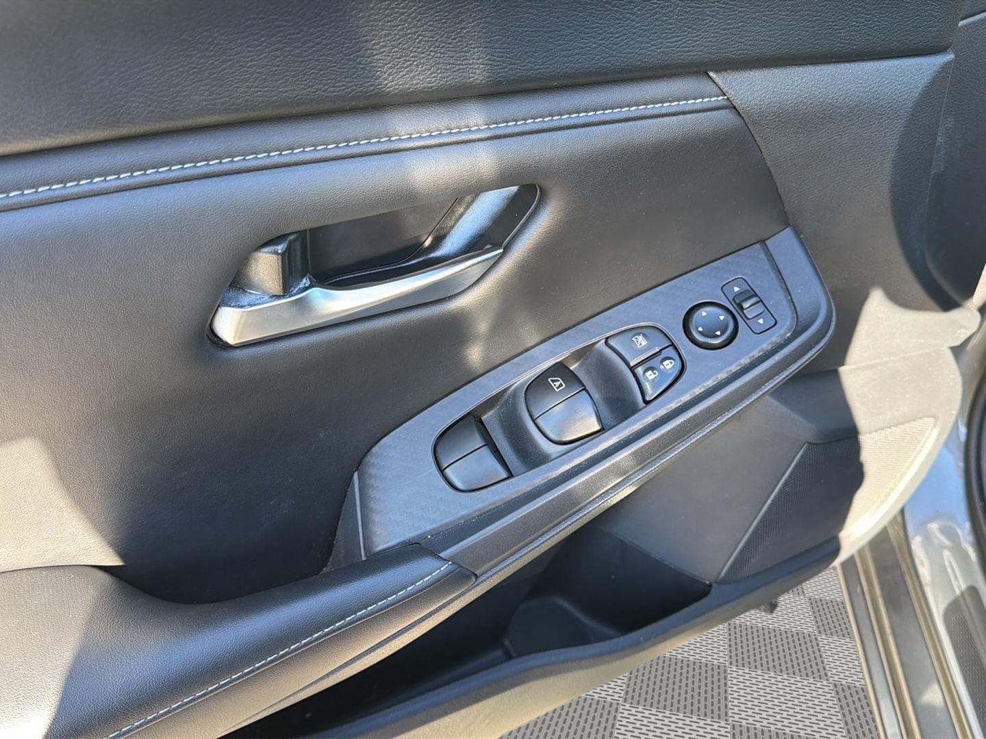 2023 Nissan Sentra SV - Photo 15