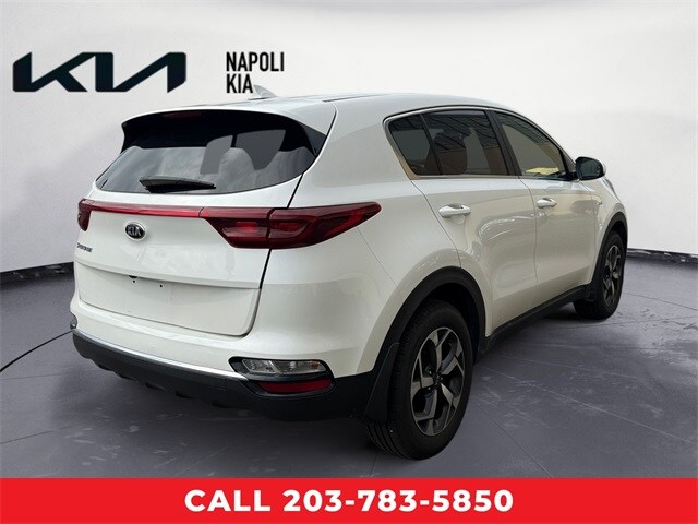 2022 Kia Sportage LX photo 3