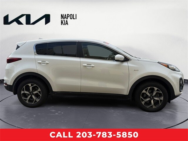 2022 Kia Sportage LX photo 2