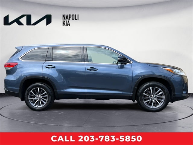 Used 2019 Toyota Highlander XLE with VIN 5TDJZRFH2KS710822 for sale in Milford, CT