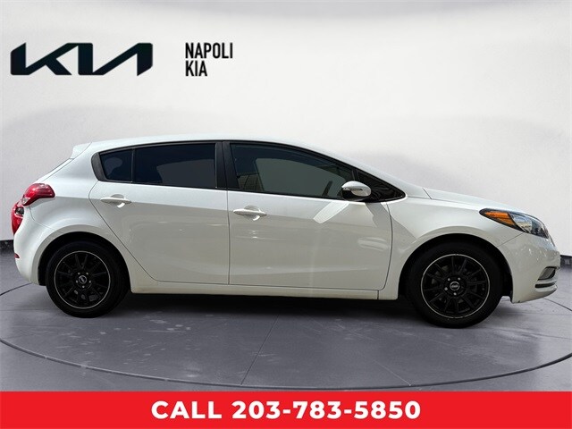 Used 2016 Kia Forte5 LX with VIN KNAFK5A84G5601735 for sale in Milford, CT