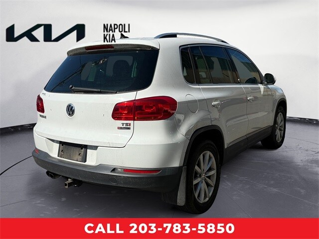 2017 Volkswagen Tiguan Wolfsburg Edition photo 2