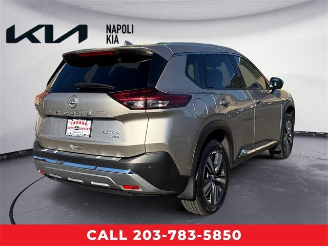 2022 Nissan Rogue Platinum photo 3