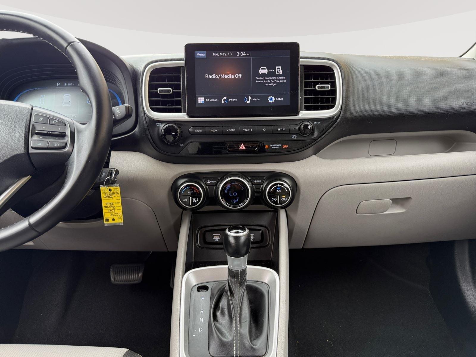 2023 Hyundai Venue SEL - Photo 11