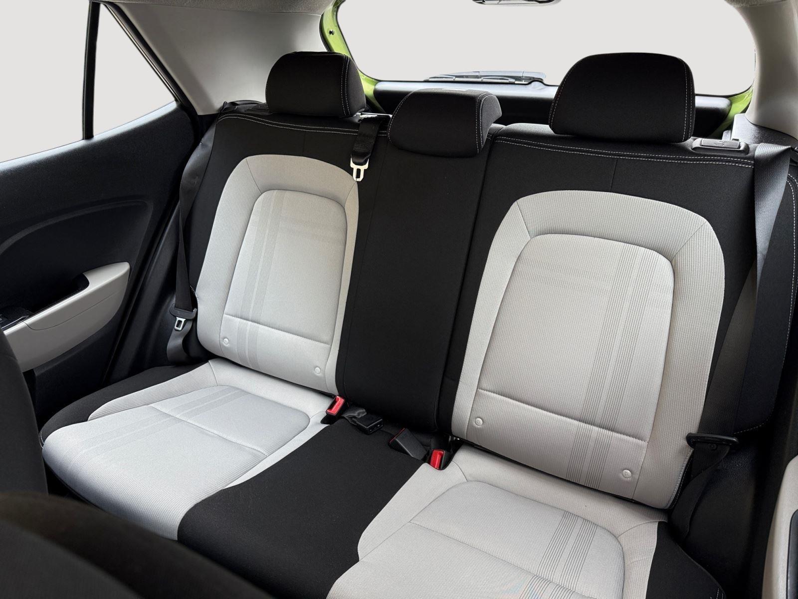 2023 Hyundai Venue SEL - Photo 13