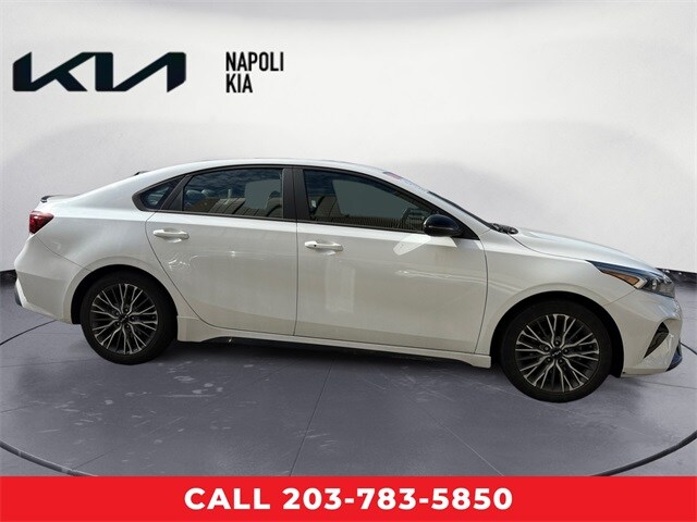 2023 Kia Forte GT-Line photo 2