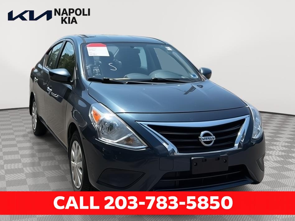 2017 Nissan Versa 1.6 SV CVT's photo