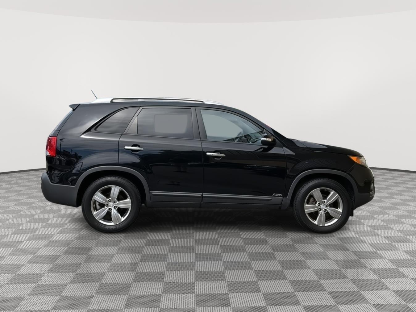 Used 2013 Kia Sorento EX with VIN 5XYKUCA61DG414549 for sale in Milford, CT