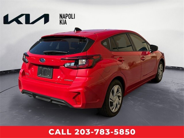 2024 Subaru Impreza Base photo 3
