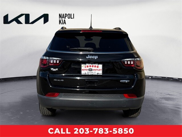 2024 Jeep Compass Latitude photo 3