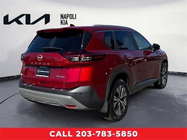 2022 Nissan Rogue SV photo 3