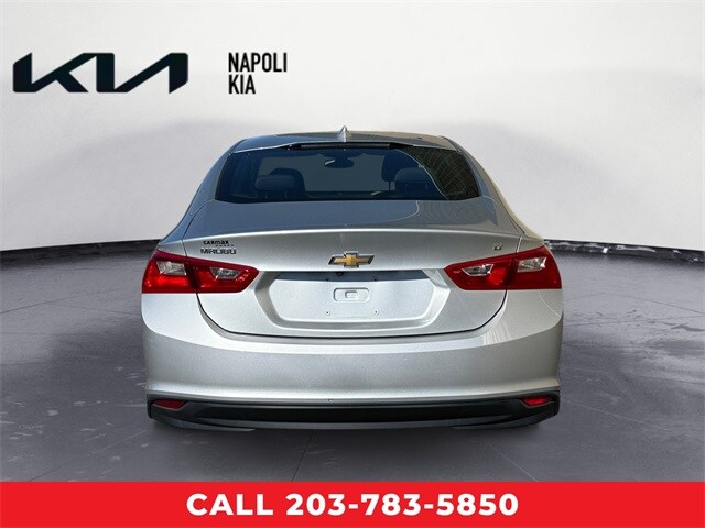 2018 Chevrolet Malibu 1LT photo 2