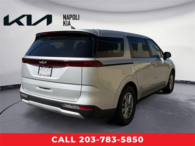 2023 Kia Carnival LX photo 3