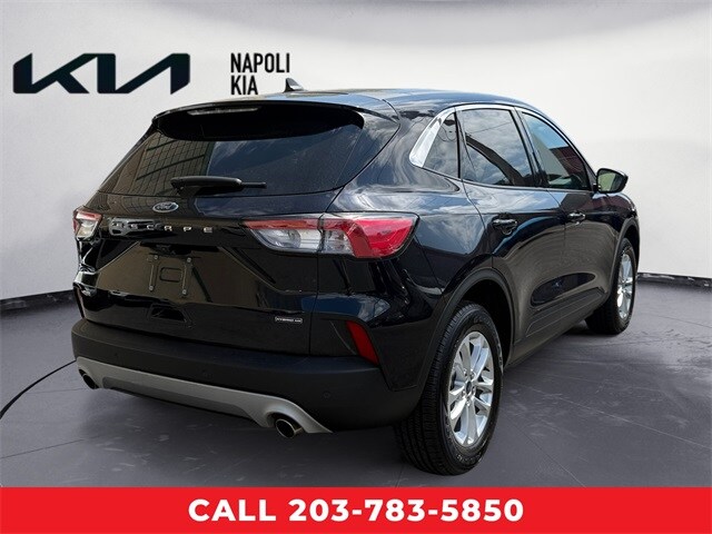 2021 Ford Escape SE Hybrid photo 3