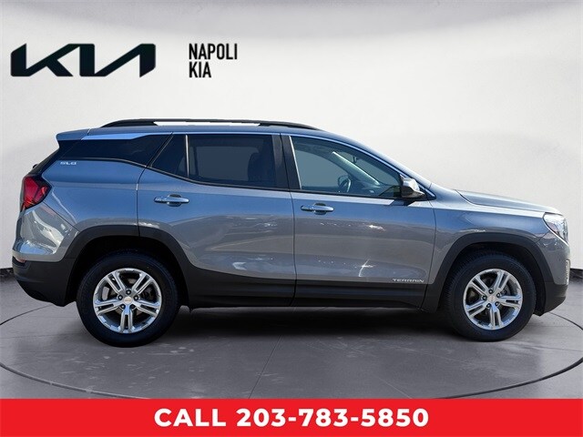 2021 Gmc Terrain SLE photo 2