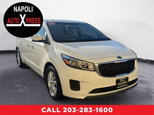 2016 Kia Sedona L's photo