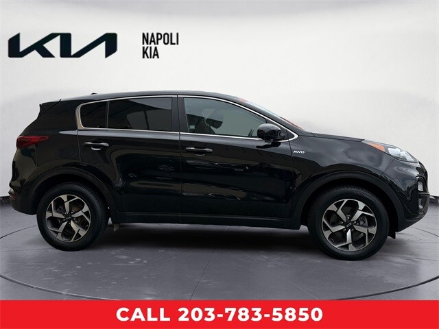 2022 Kia Sportage LX photo 2