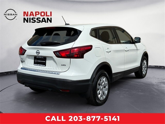 2019 Nissan Rogue Sport S photo 3
