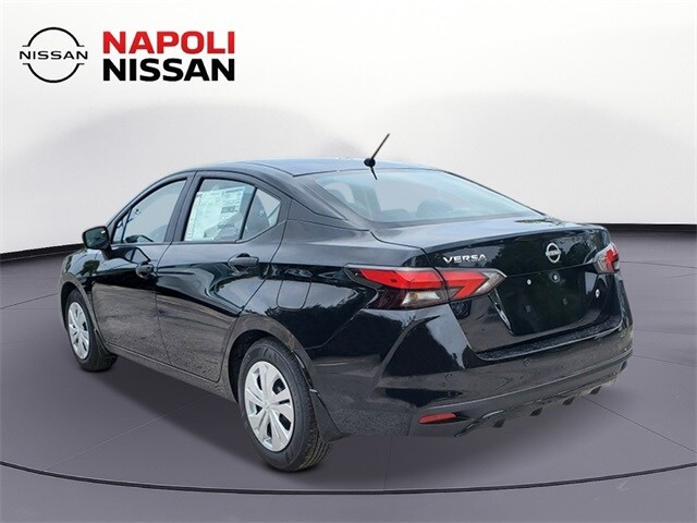 2025 Nissan Versa 1.6 S photo 4