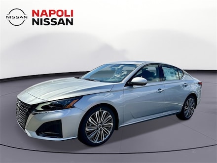 2025 Nissan Altima SL Sedan