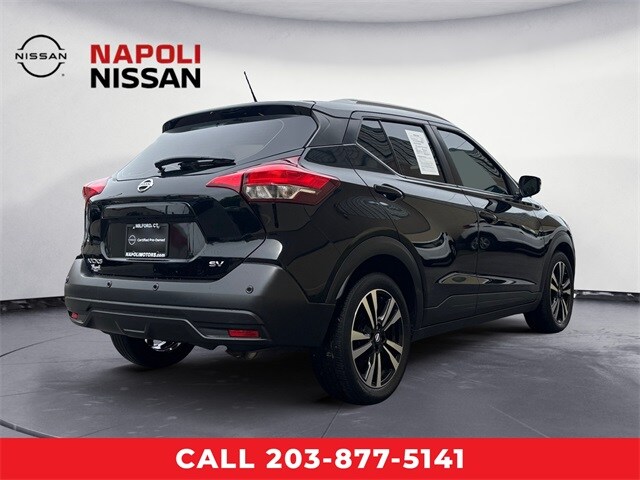 2020 Nissan Kicks SV photo 2