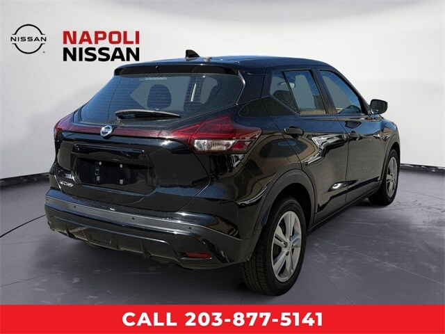 2021 Nissan Kicks S photo 3