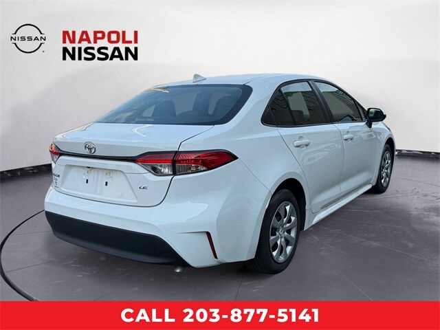 2024 Toyota Corolla LE photo 3
