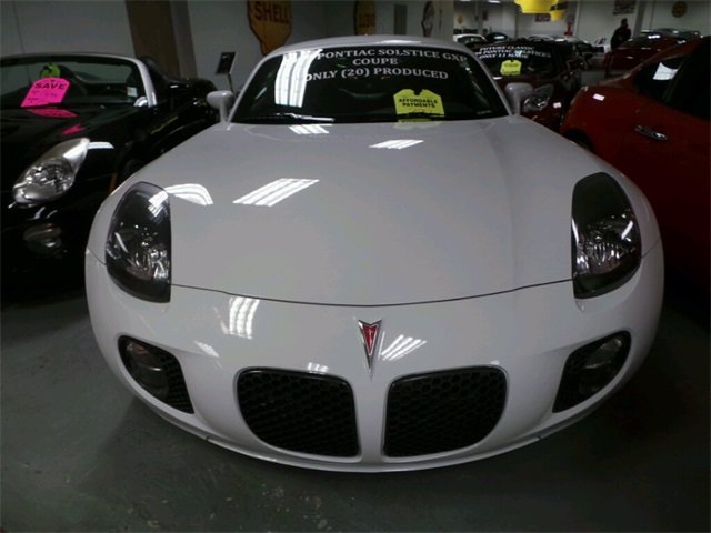2009 Pontiac Solstice photo 2