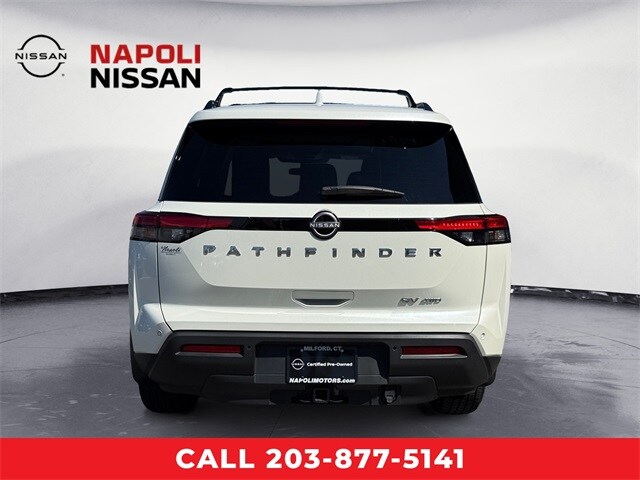 2023 Nissan Pathfinder SV photo 4