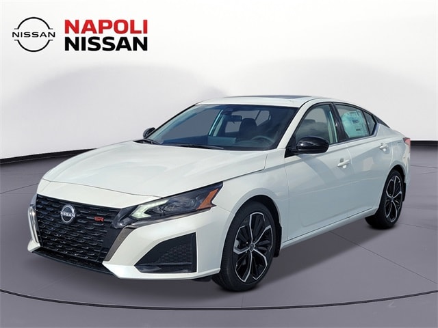 2025 Nissan Altima SR's photo