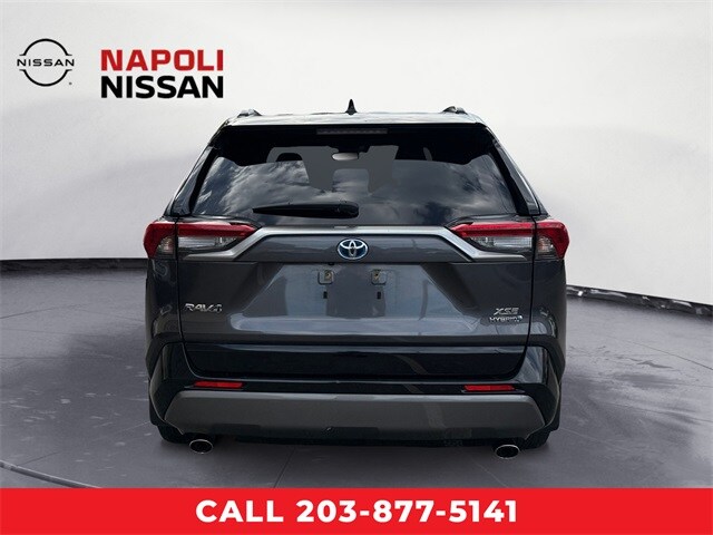 2019 Toyota RAV4 Hybrid XSE photo 4