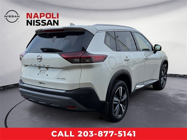 2021 Nissan Rogue SL photo 3