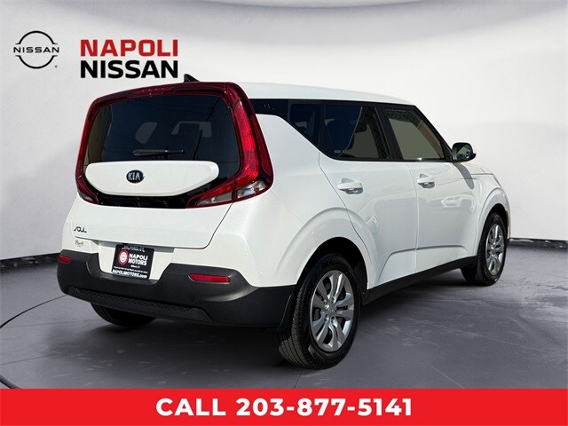 2021 Kia Soul LX photo 3