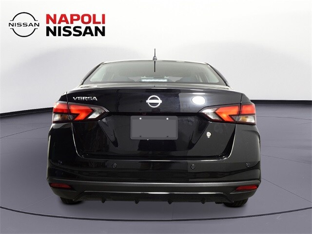 2025 Nissan Versa 1.6 S photo 4