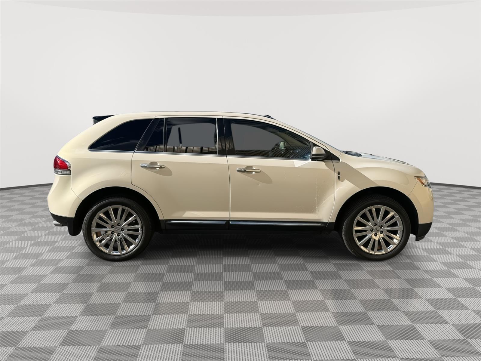 Used 2013 Lincoln MKX Base with VIN 2LMDJ8JK4DBL00626 for sale in Milford, CT