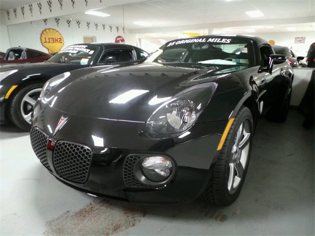 2009 Pontiac Solstice photo 3