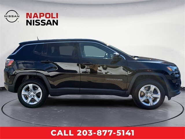 2023 Jeep Compass Sport photo 2