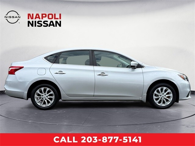 2019 Nissan Sentra SV photo 2