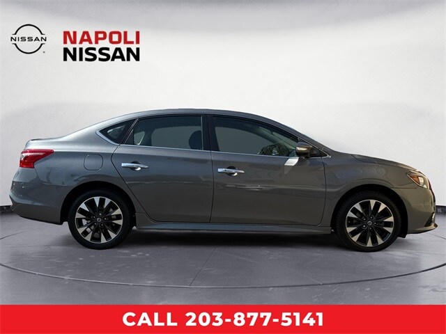 2019 Nissan Sentra SR photo 2