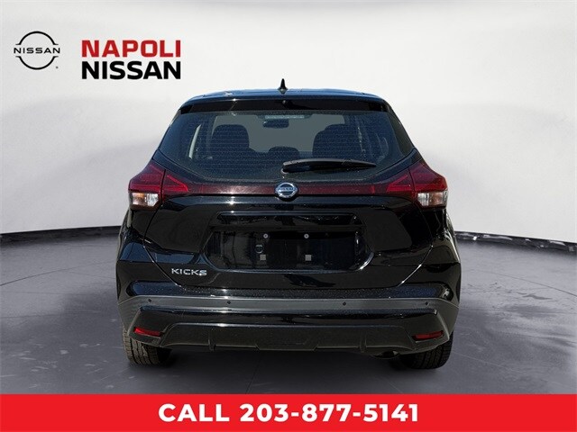 2021 Nissan Kicks S photo 4