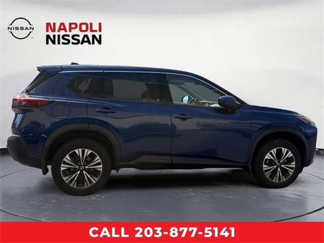 2021 Nissan Rogue SV photo 2