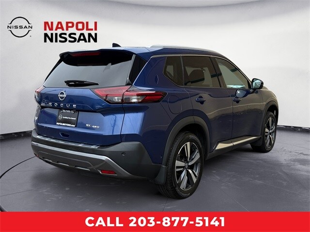 2022 Nissan Rogue SL photo 3