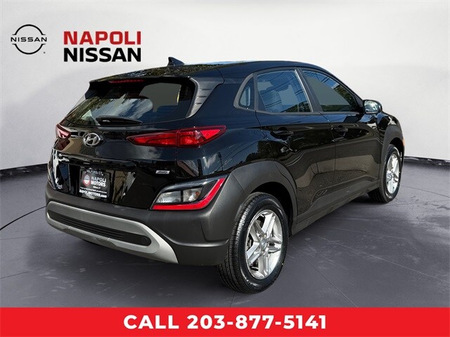 2022 Hyundai Kona SE photo 3